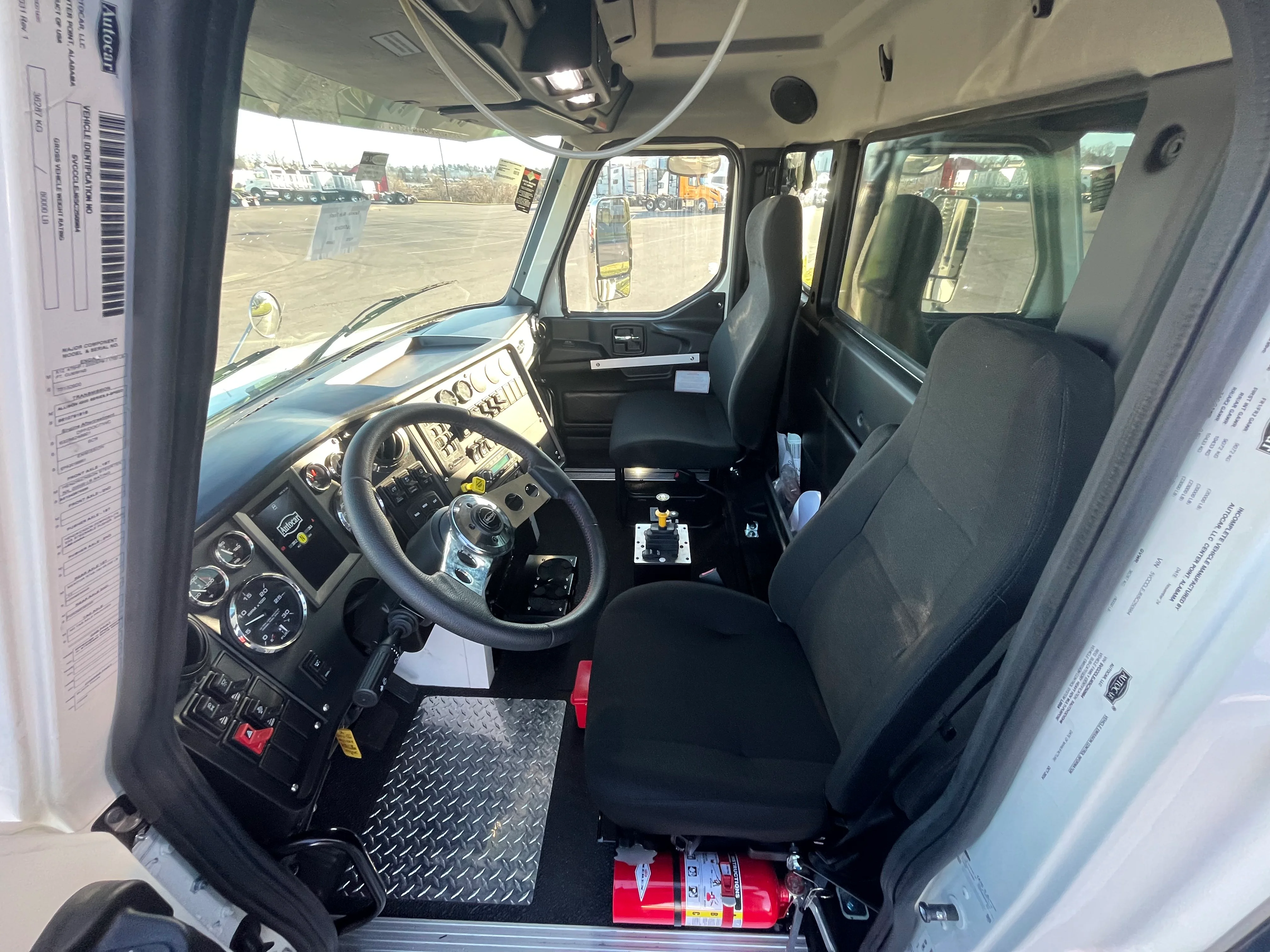 2025 Autocar DC-64 - image 9