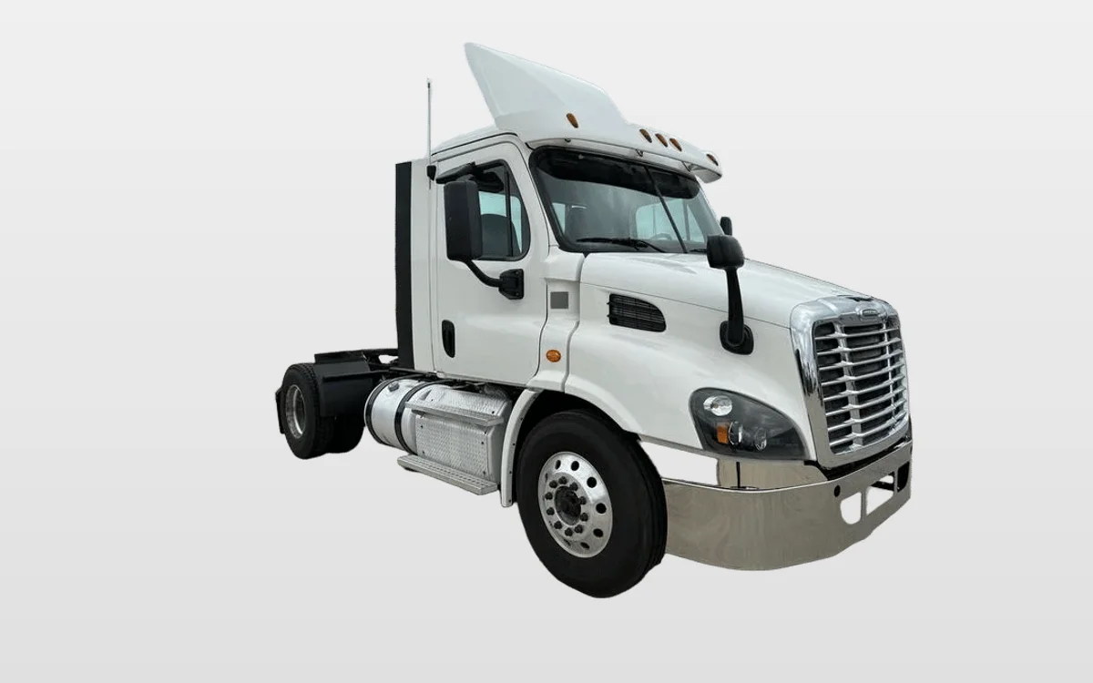 2017 Freightliner Cascadia - image 1