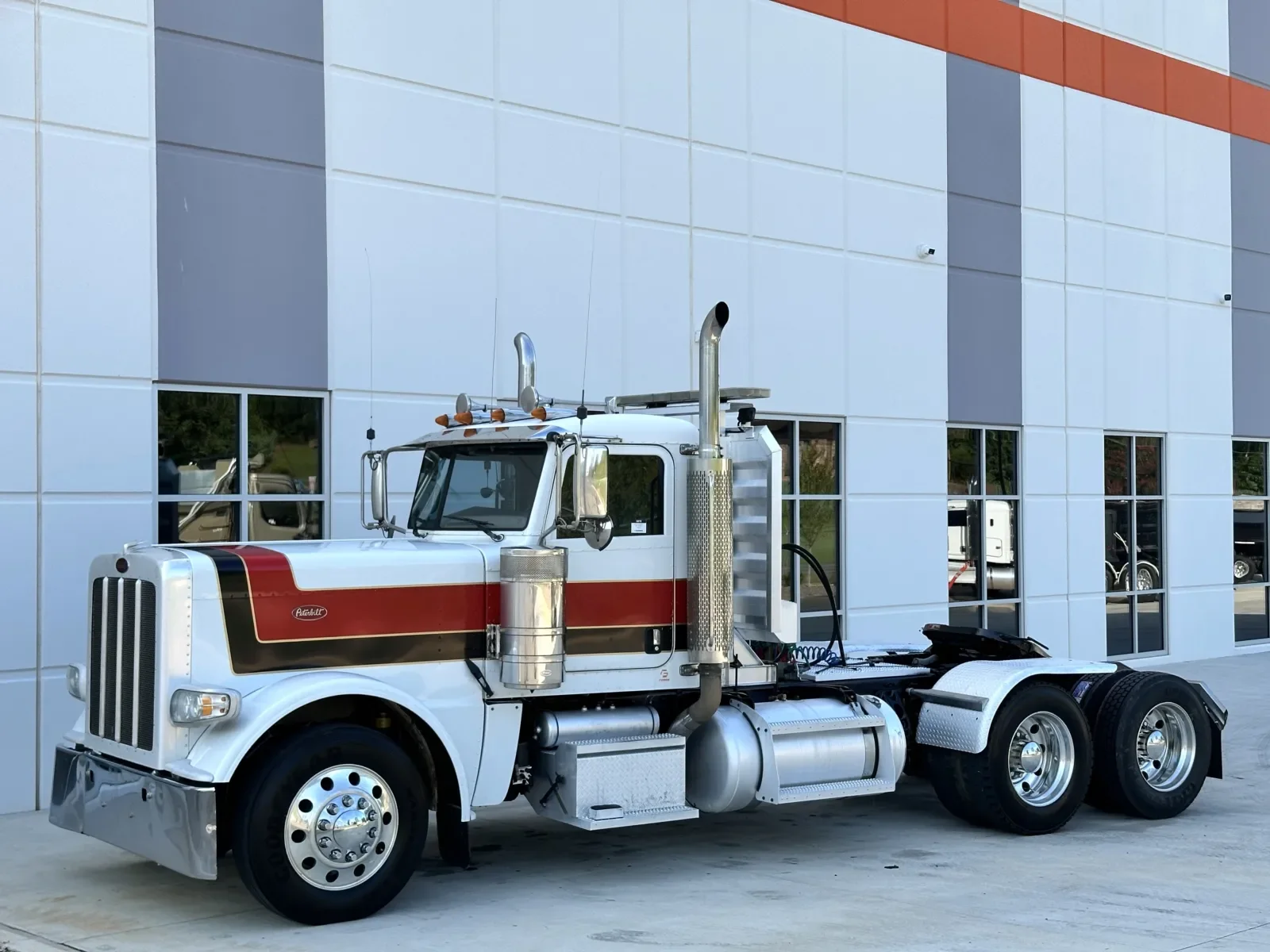 2016 Peterbilt 389 in Greer, SC — photo 2