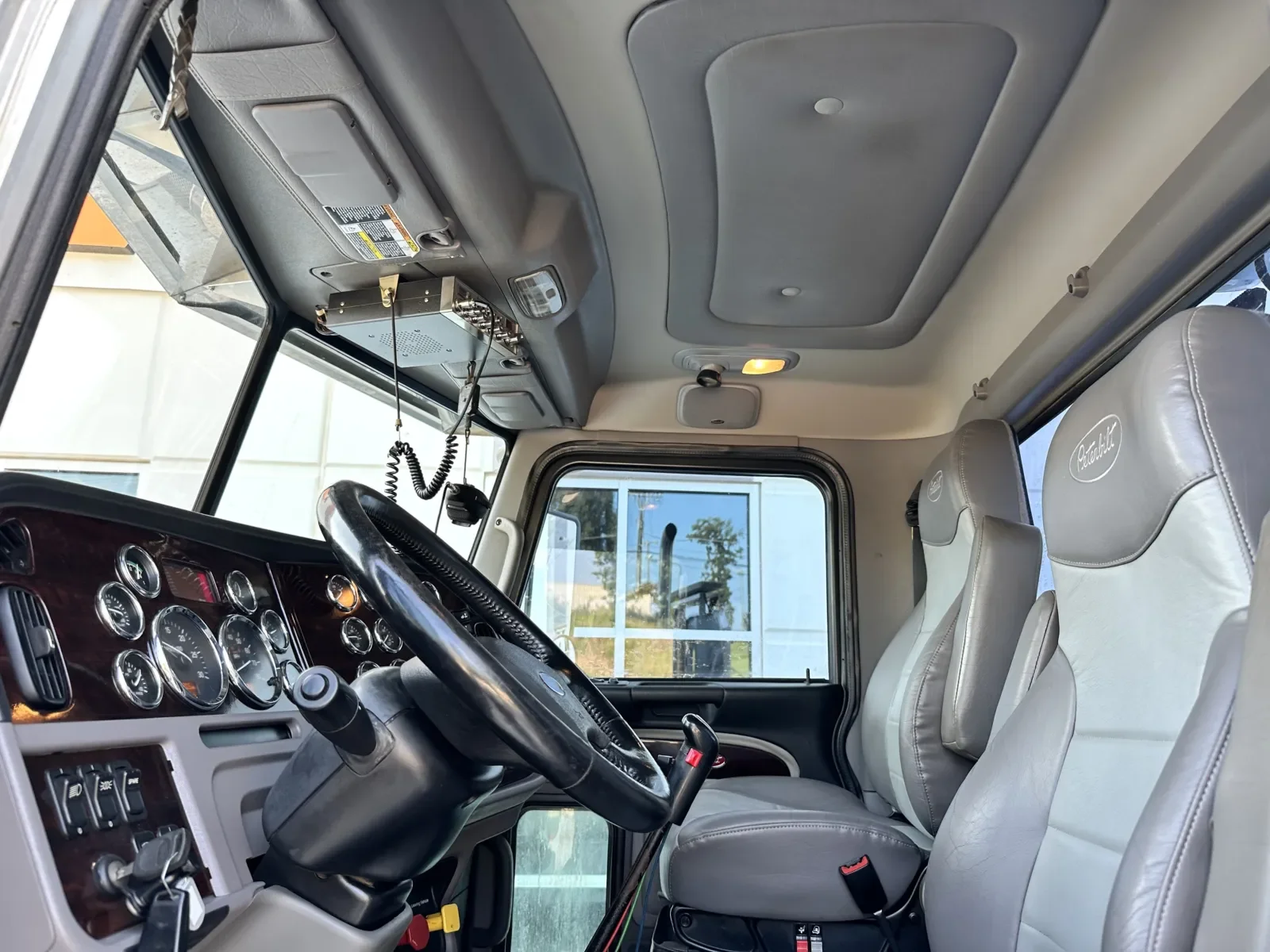 2016 Peterbilt 389 in Greer, SC — photo 14