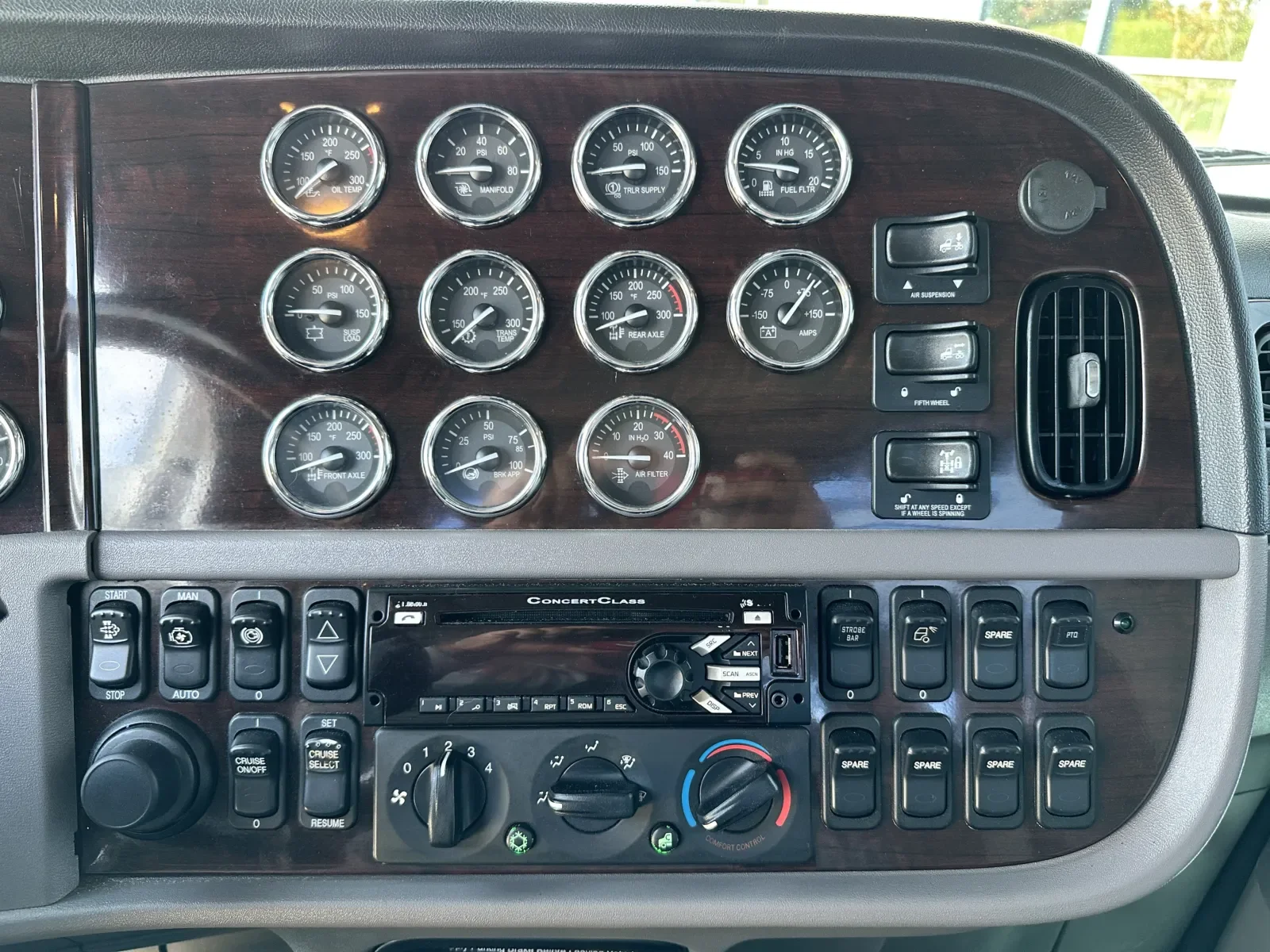 2016 Peterbilt 389 in Greer, SC — photo 18