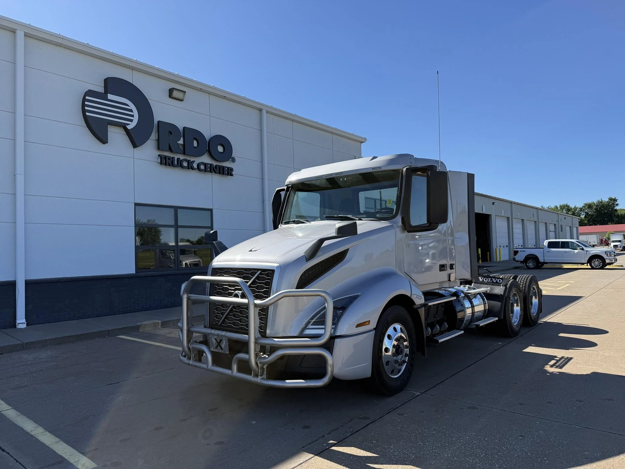 2024 Volvo VNL 300