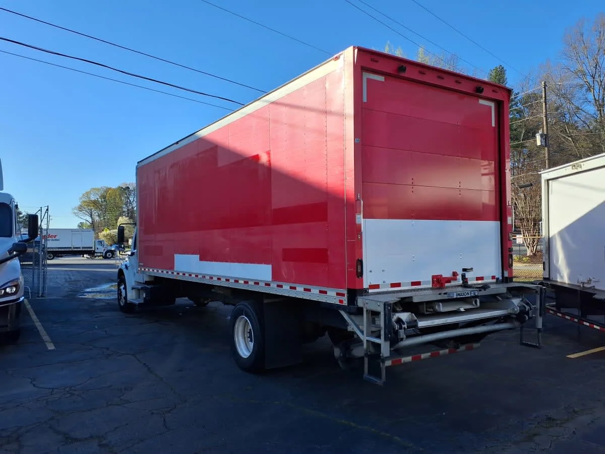 2019 Freightliner M2 106 in Doraville, GA — photo 6