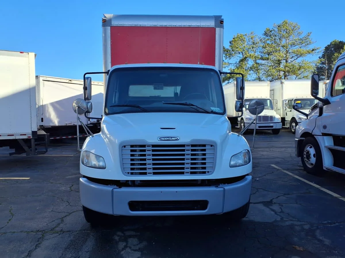 2019 Freightliner M2 106 in Doraville, GA — photo 2