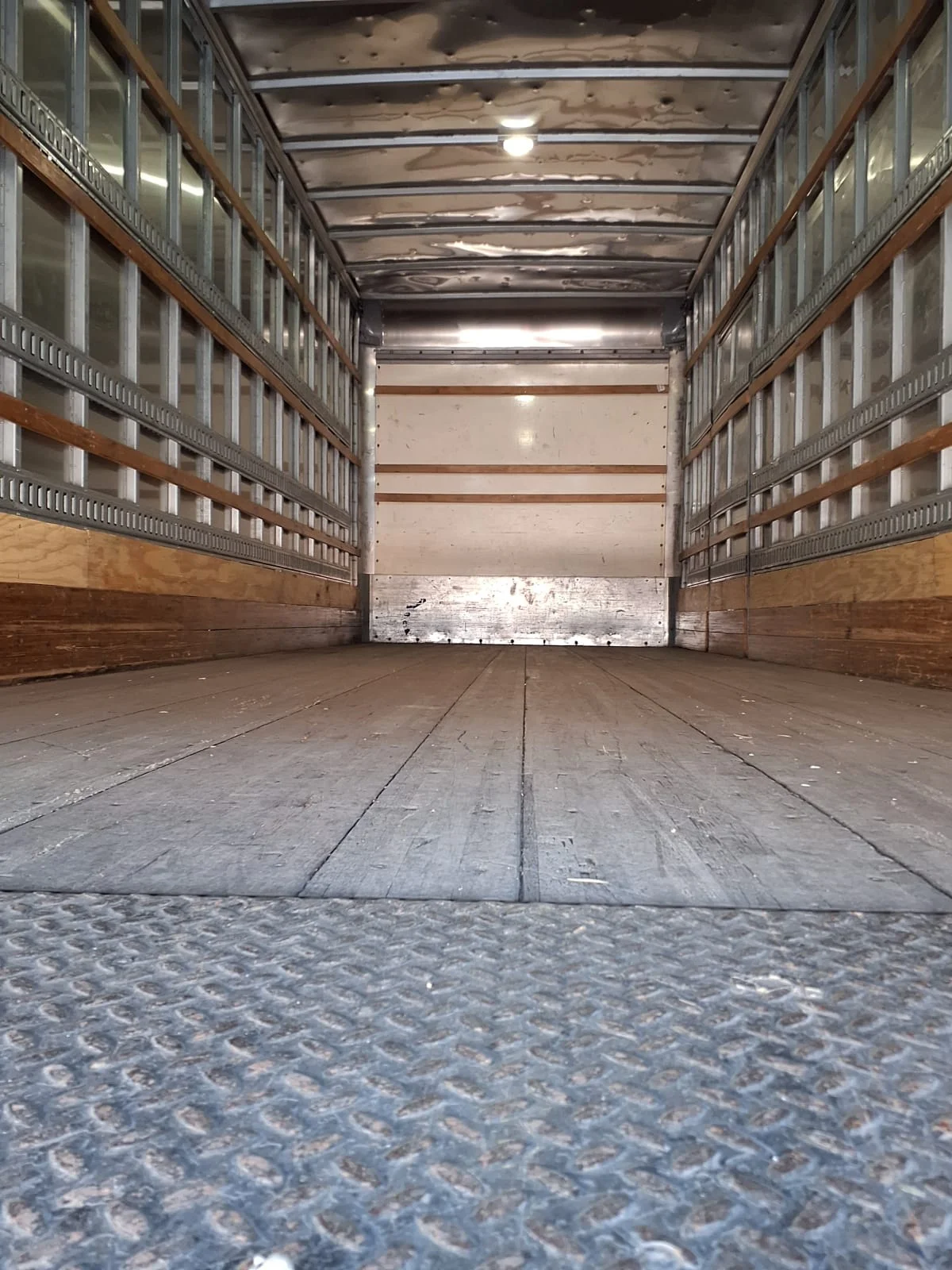 2018 Freightliner M2 106 - image 8