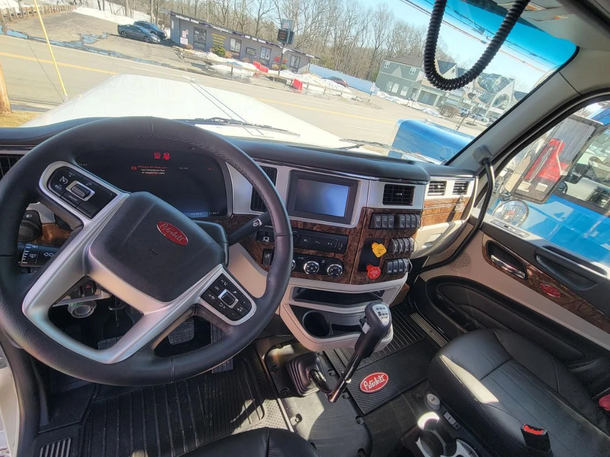 2027 Peterbilt 589 in Plainville, MA — photo 8