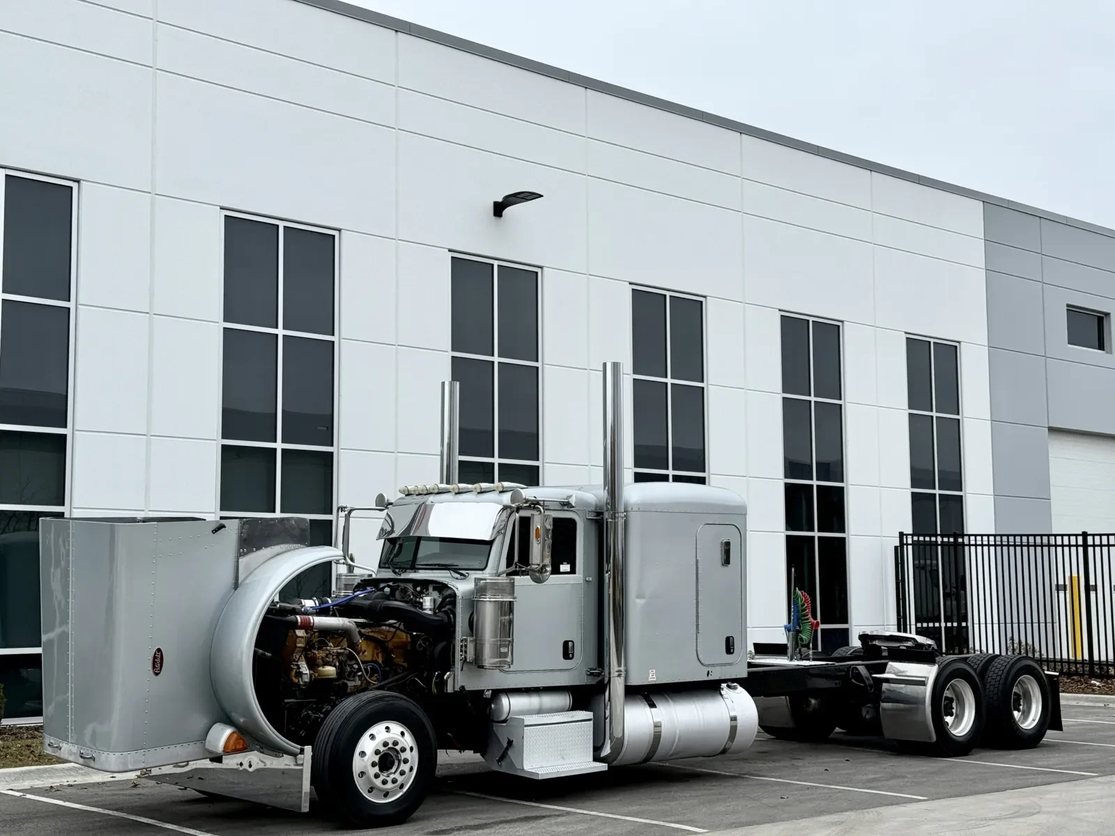 2007 Peterbilt 379 in New Lenox, IL — photo 10