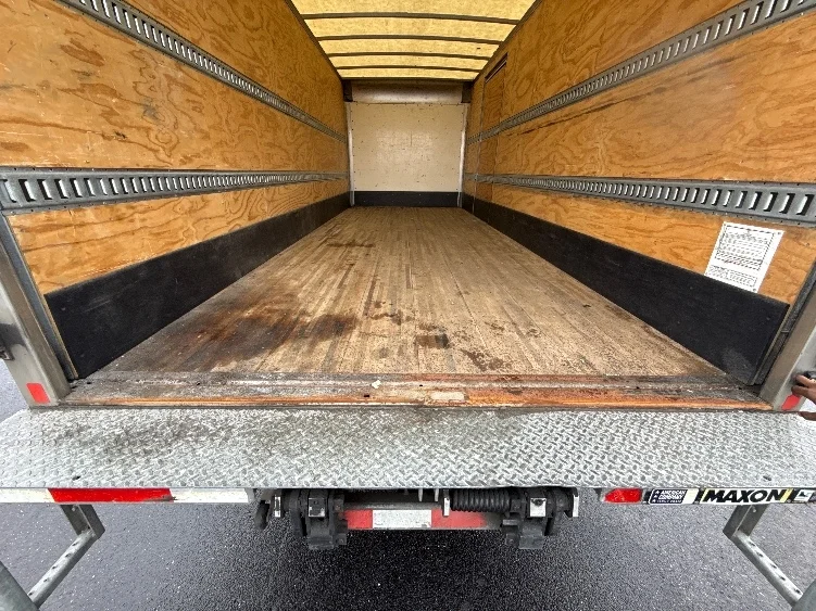 2021 Isuzu NQR in West Babylon, NY — photo 10