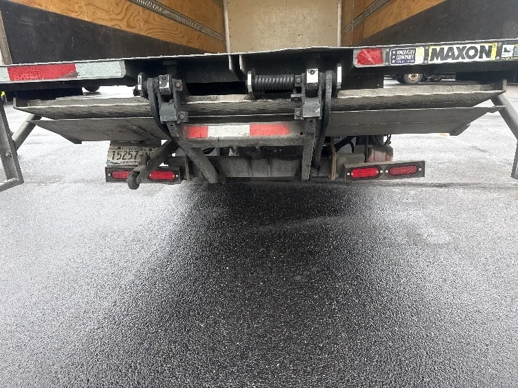 2021 Isuzu NQR in West Babylon, NY — photo 9