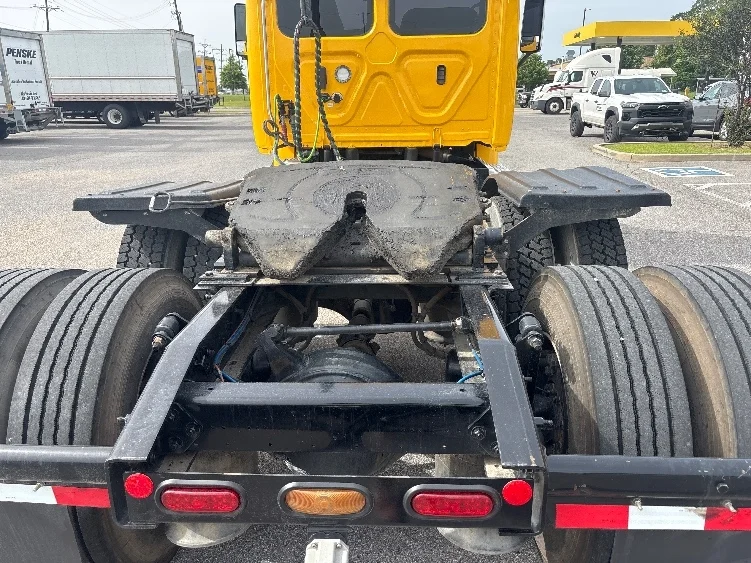 2019 Freightliner Cascadia in Hammond, LA — photo 6