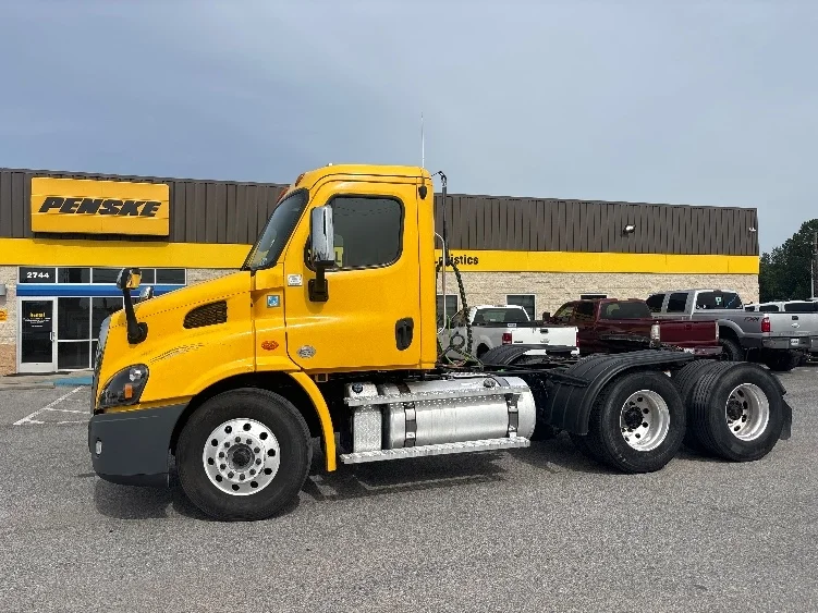 2019 Freightliner Cascadia in Hammond, LA — photo 4