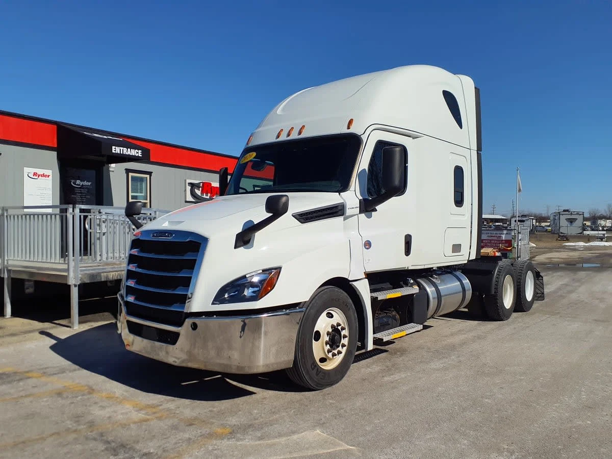 2020 Freightliner Cascadia in Clarksville, IN