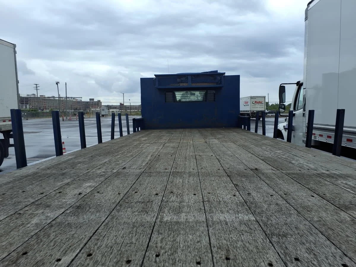 2016 Freightliner M2 106 - image 8