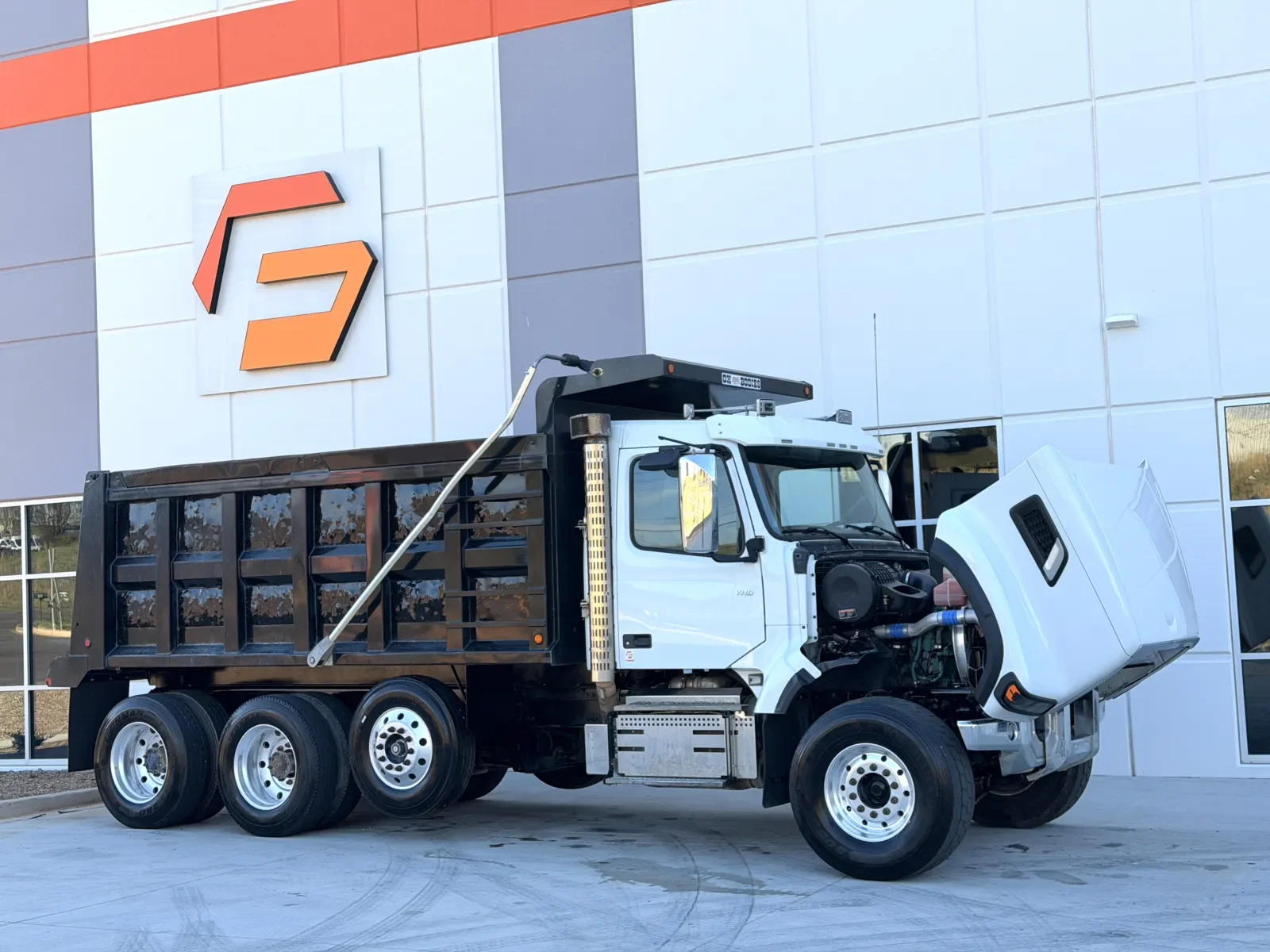 2022 Volvo VHD 300 in Greer, SC — photo 10