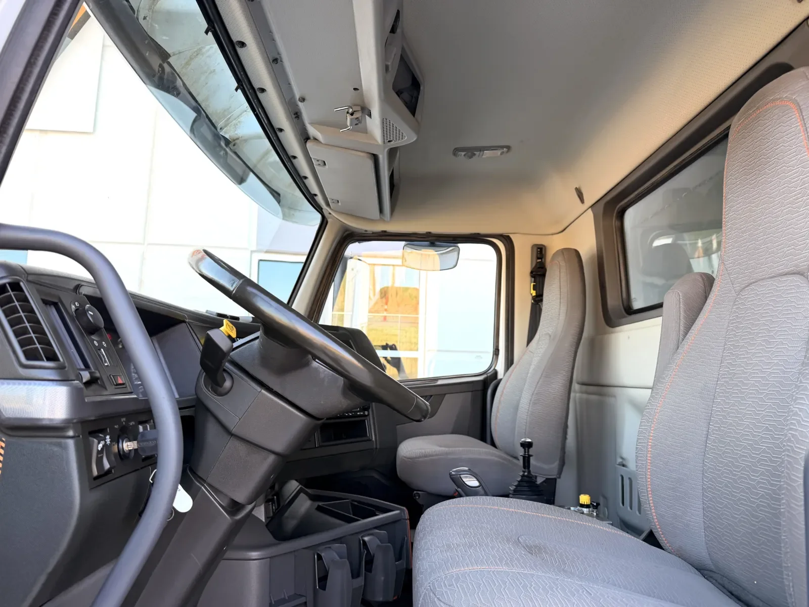 2022 Volvo VHD 300 in Greer, SC — photo 15