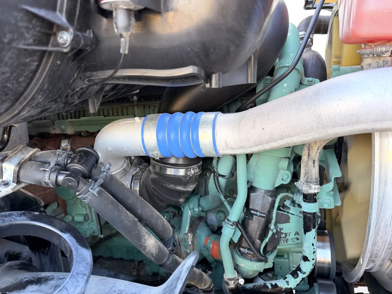 2022 Volvo VHD 300 in Greer, SC — photo 14