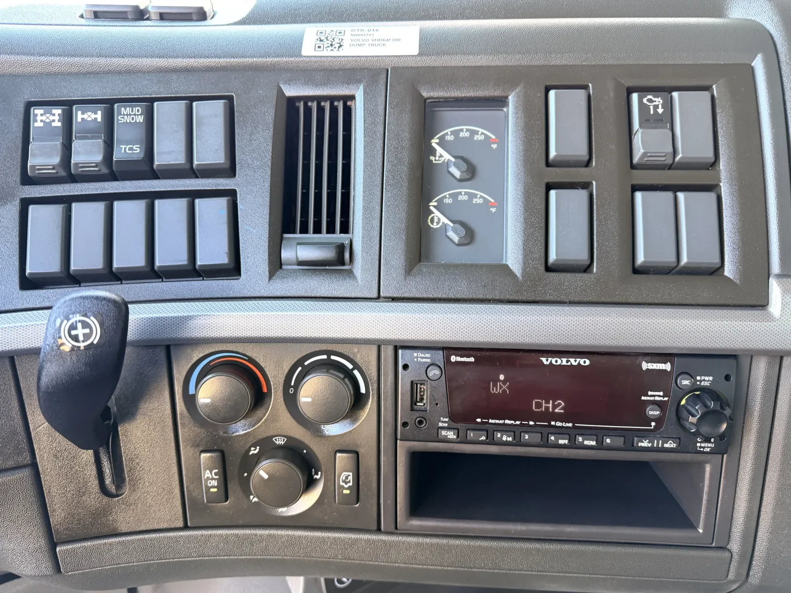 2022 Volvo VHD 300 in Greer, SC — photo 19