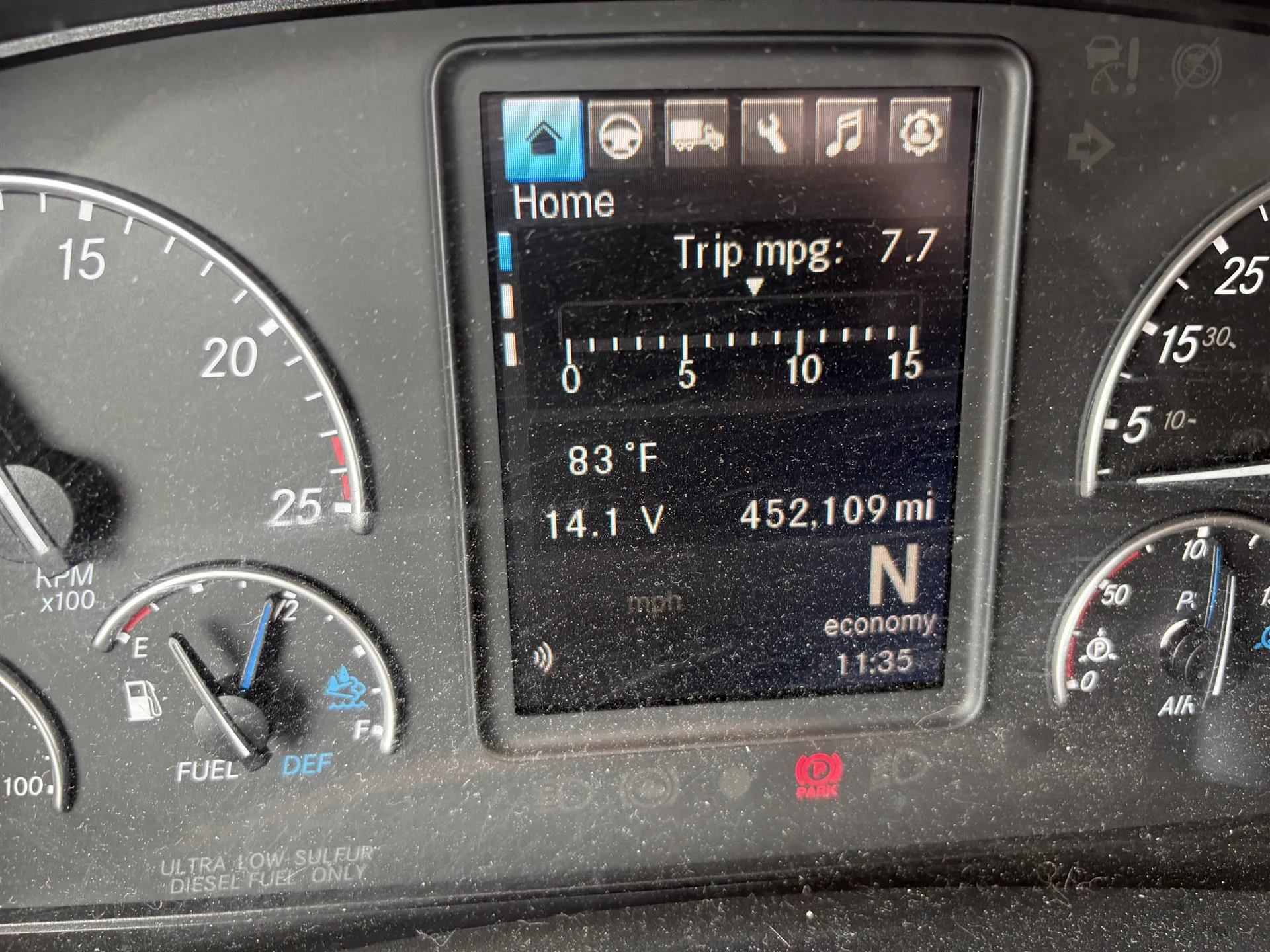 2022 Freightliner Cascadia in Inver Grove Heights, MN — photo 12