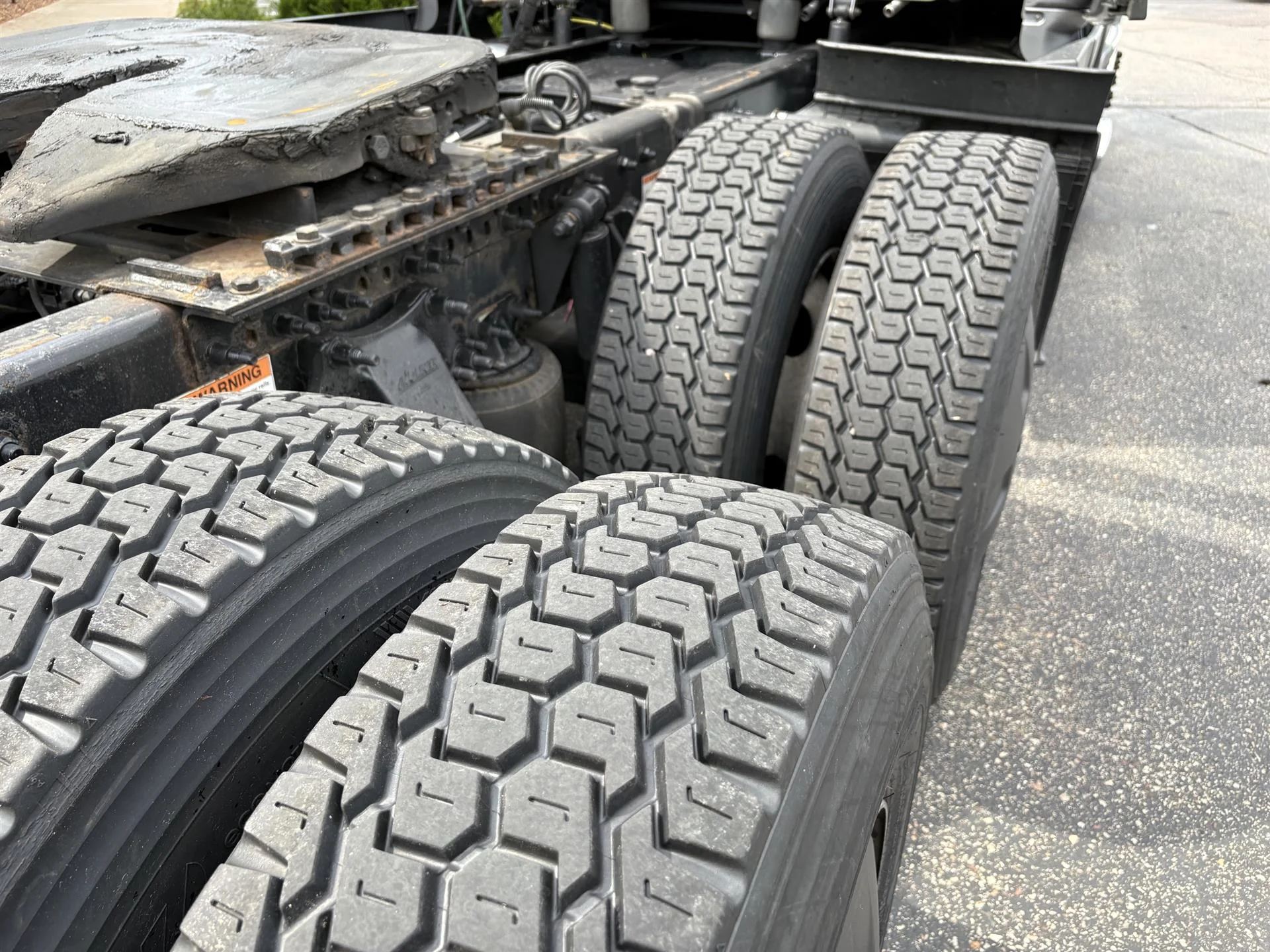 2022 Freightliner Cascadia in Inver Grove Heights, MN — photo 10