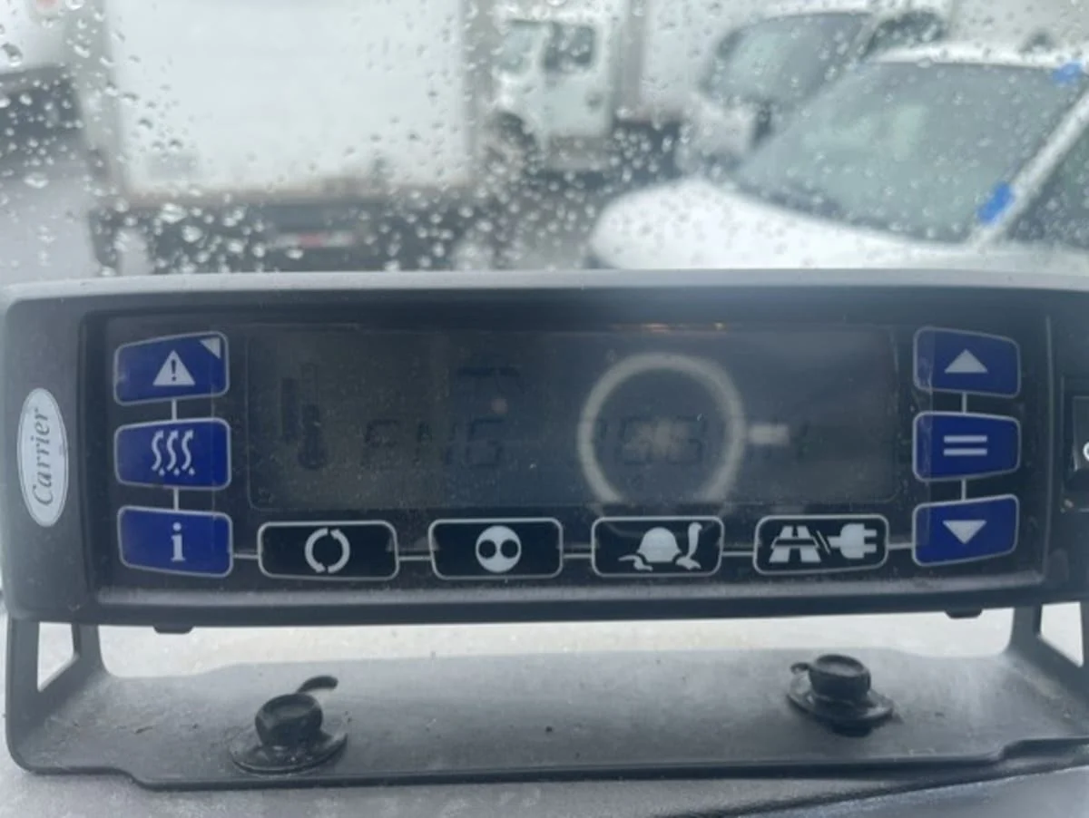 2020 Freightliner M2 106 in Farmingdale, NY — photo 12