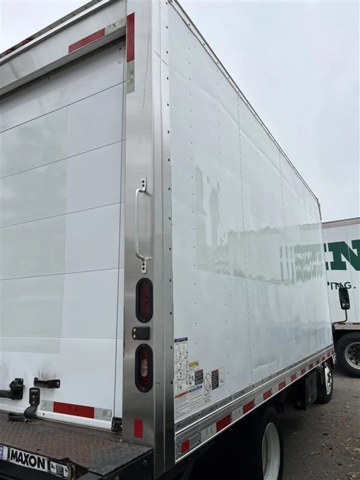 2019 Isuzu NRR in Ashland, VA — photo 4