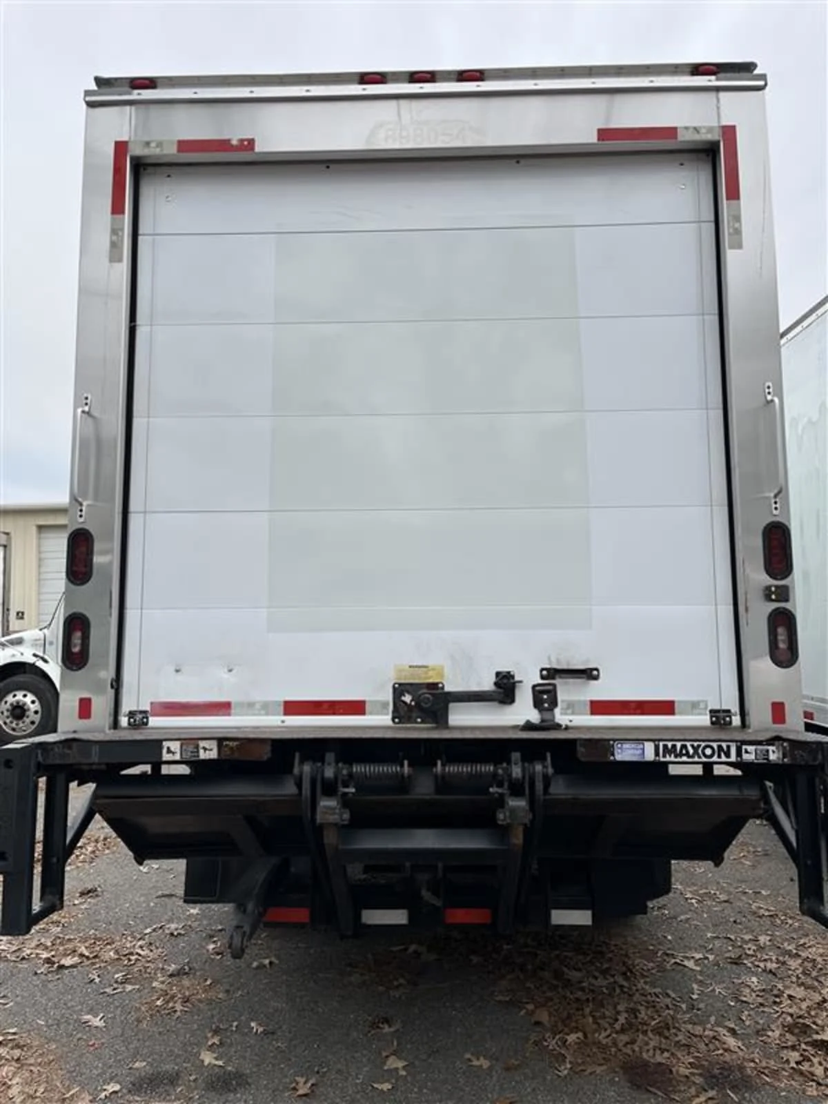 2019 Isuzu NRR in Ashland, VA — photo 5