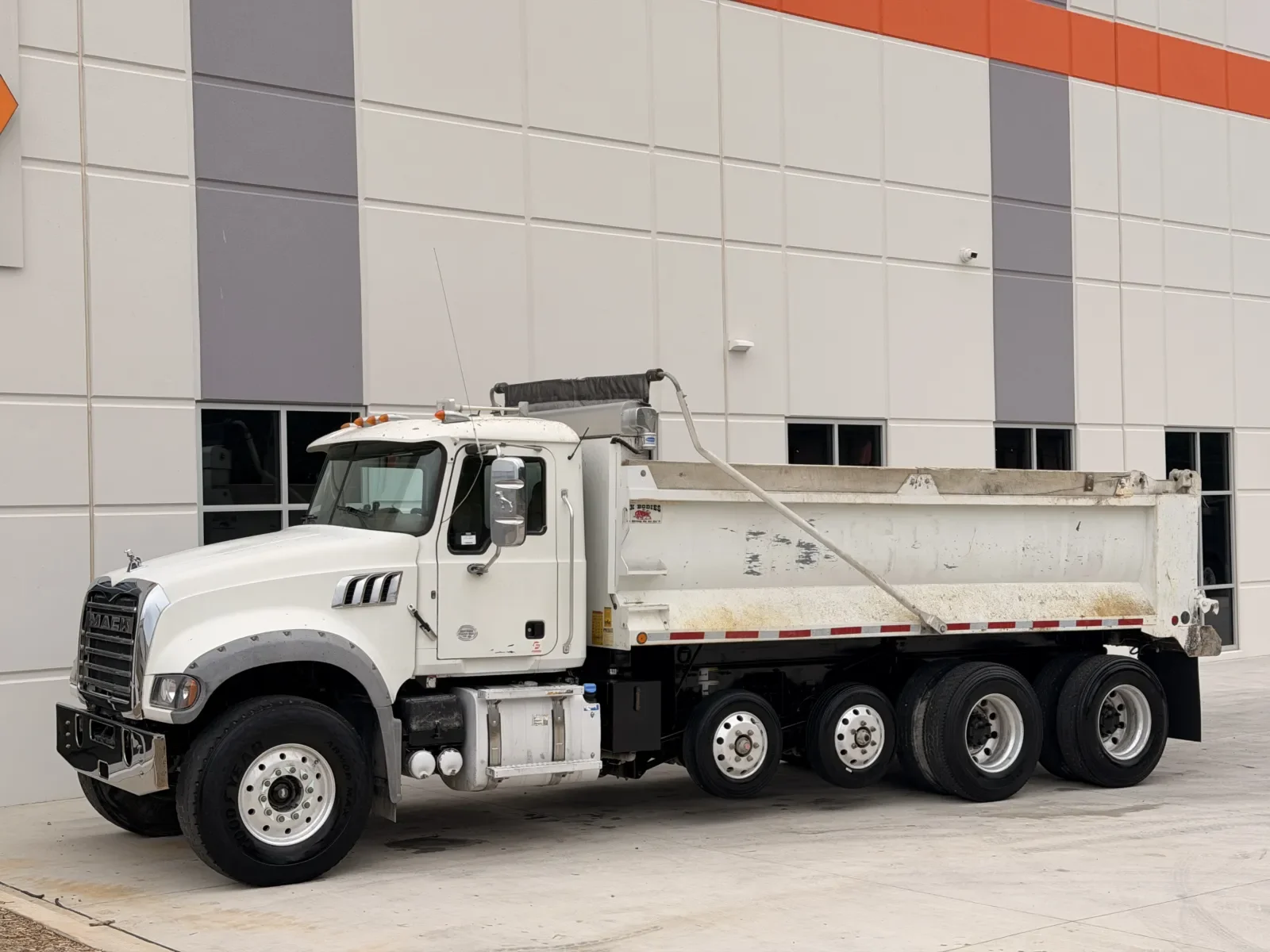 2017 Mack Granite in Greer, SC — photo 3