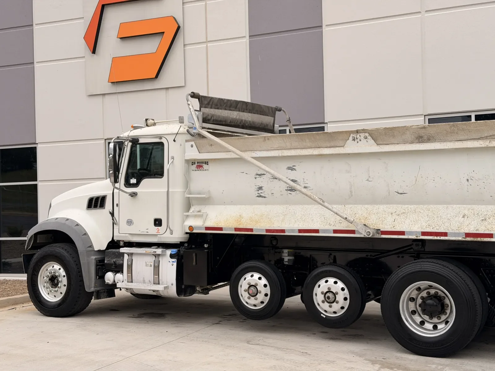 2017 Mack Granite in Greer, SC — photo 9