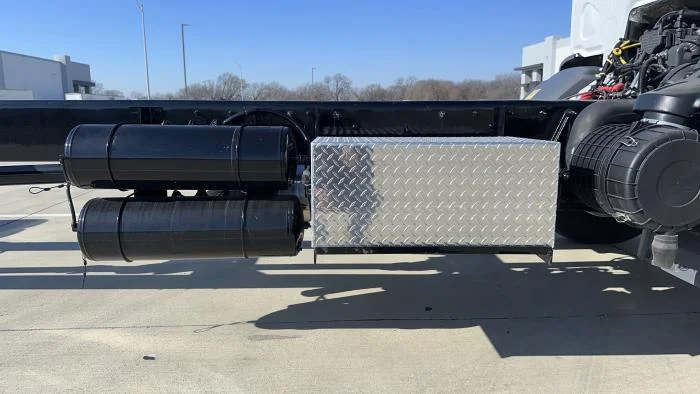 2025 Peterbilt 220EV - image 15