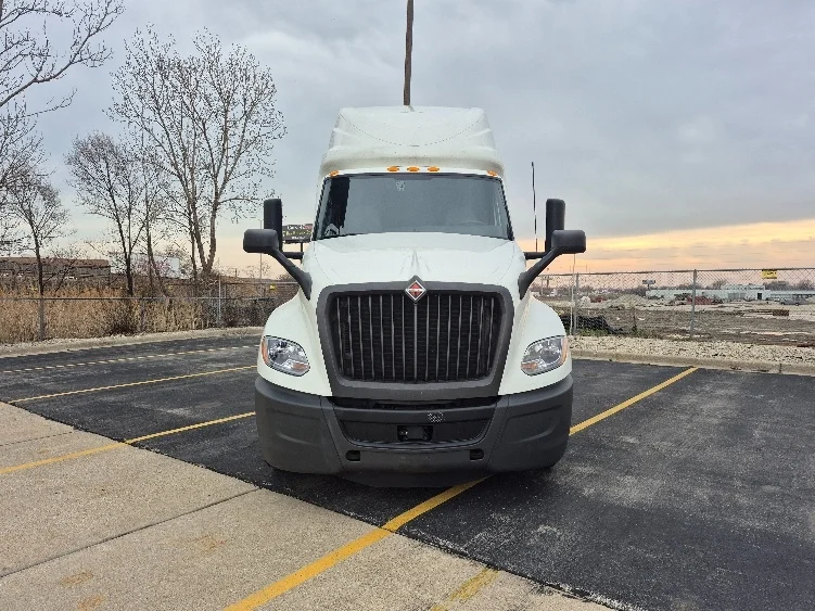 2023 International LT in La Porte, IN — photo 2