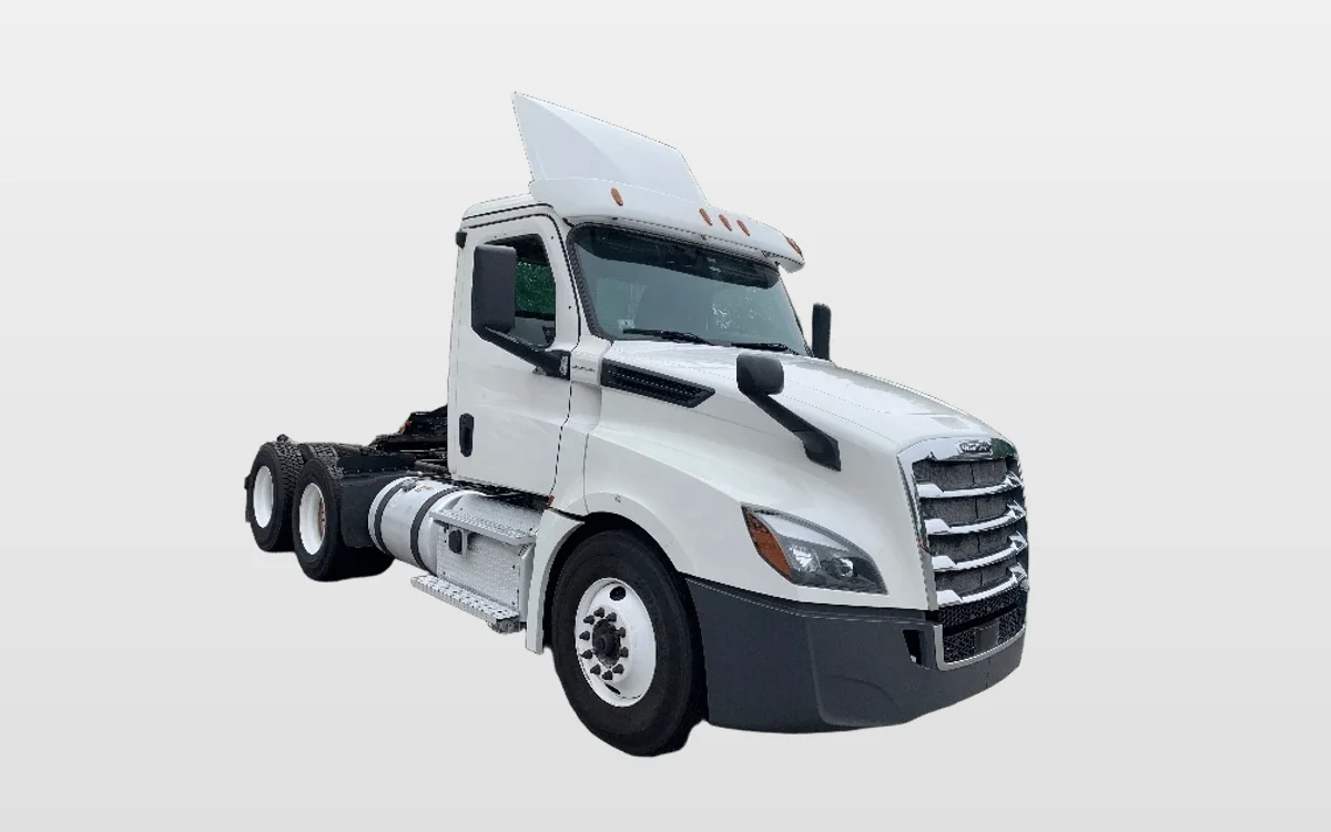 2019 Freightliner - image 1