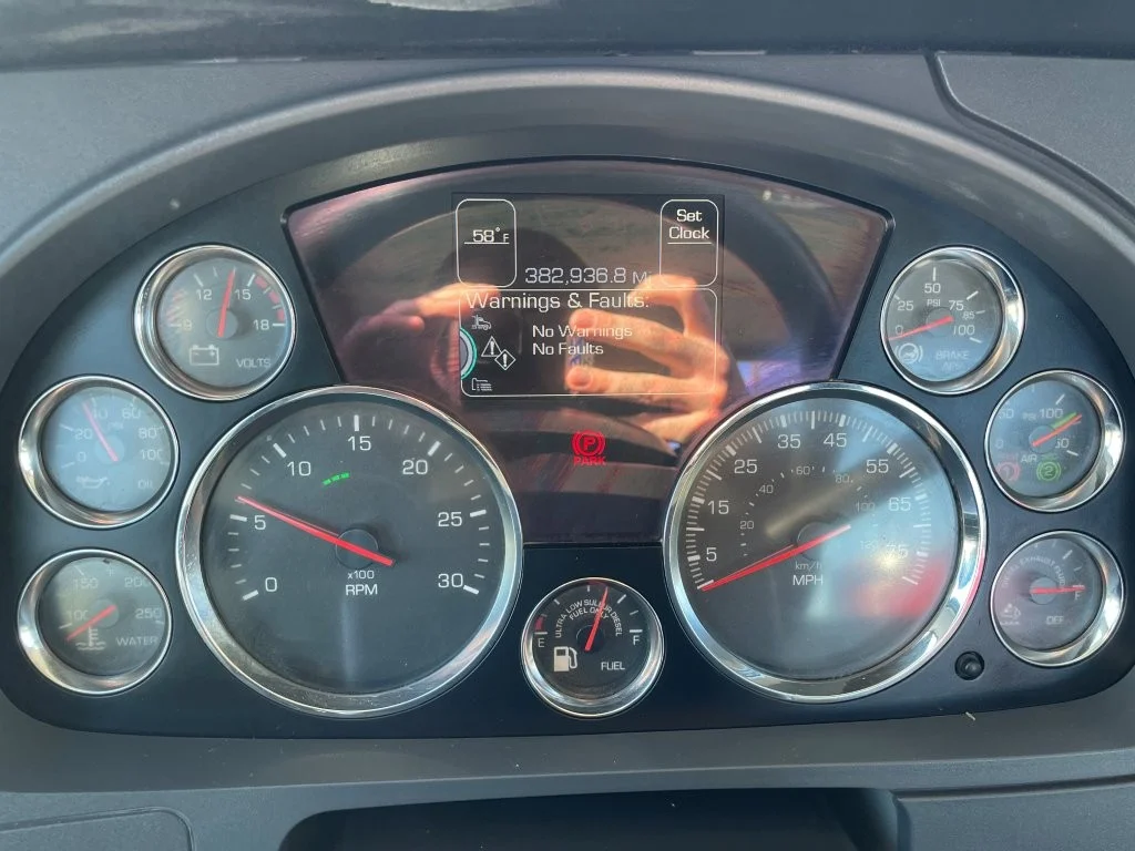 2020 Kenworth T880 - image 11