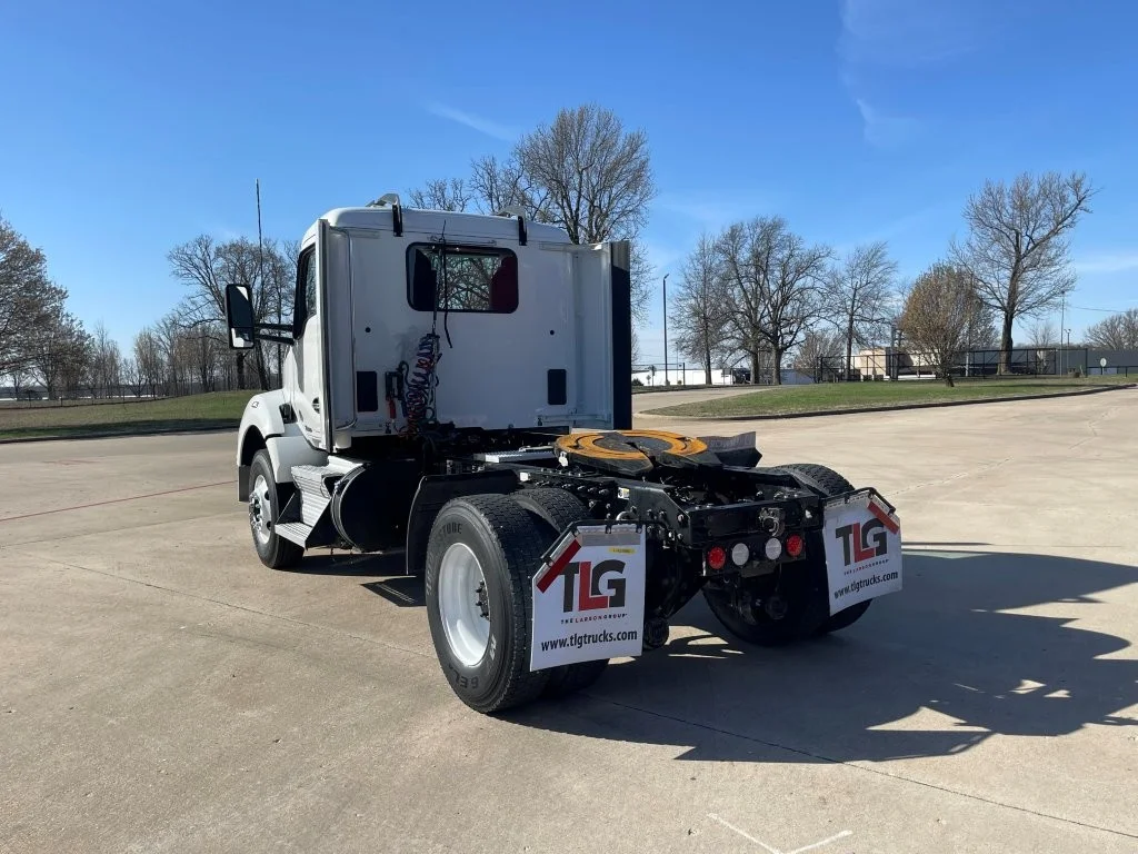 2020 Kenworth T880 - image 3