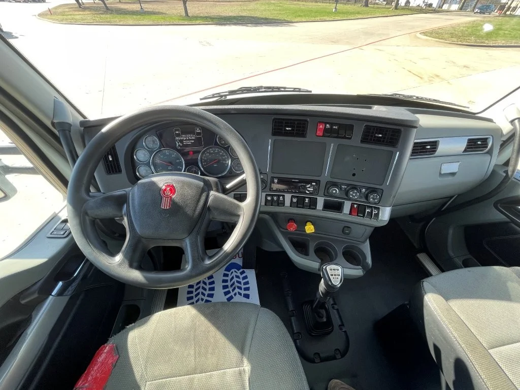 2020 Kenworth T880 - image 12