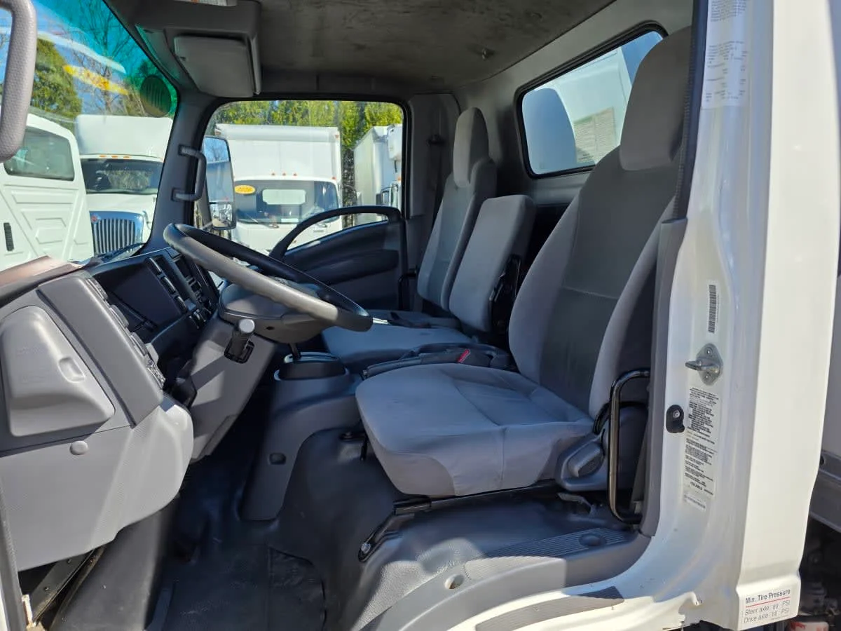 2019 Isuzu NPR - image 7