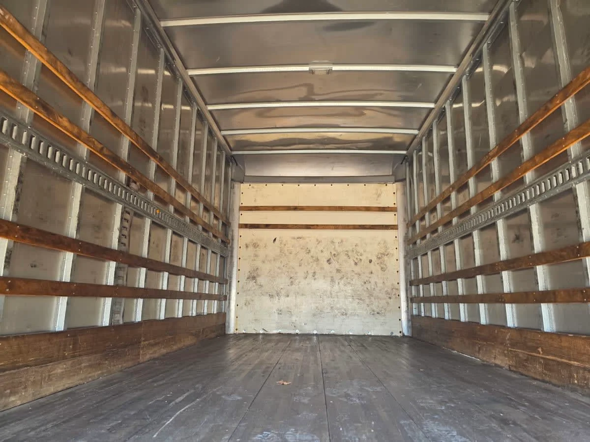 2019 Isuzu NPR - image 8