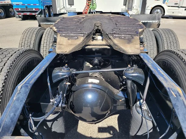 2019 Peterbilt 579 in MS — photo 7
