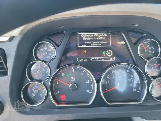 2019 Peterbilt 579 in MS — photo 14