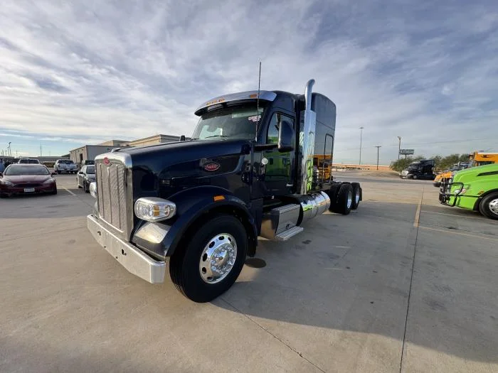 2026 Peterbilt 567 - image 2