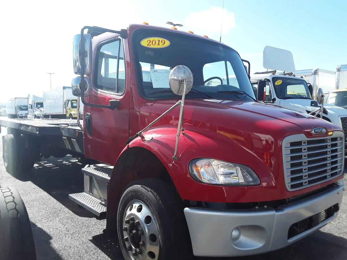 2019 Freightliner M2 106 in Bolingbrook, IL — photo 3
