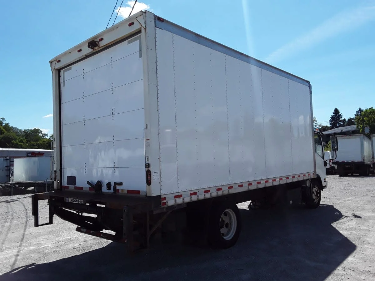 2019 Isuzu NQR in Pittsburgh, PA — photo 4