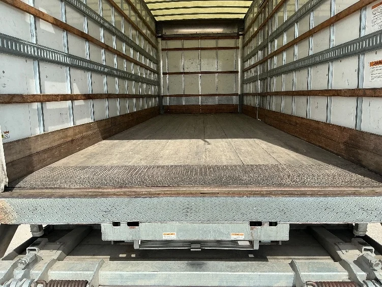 2022 International MV - image 10