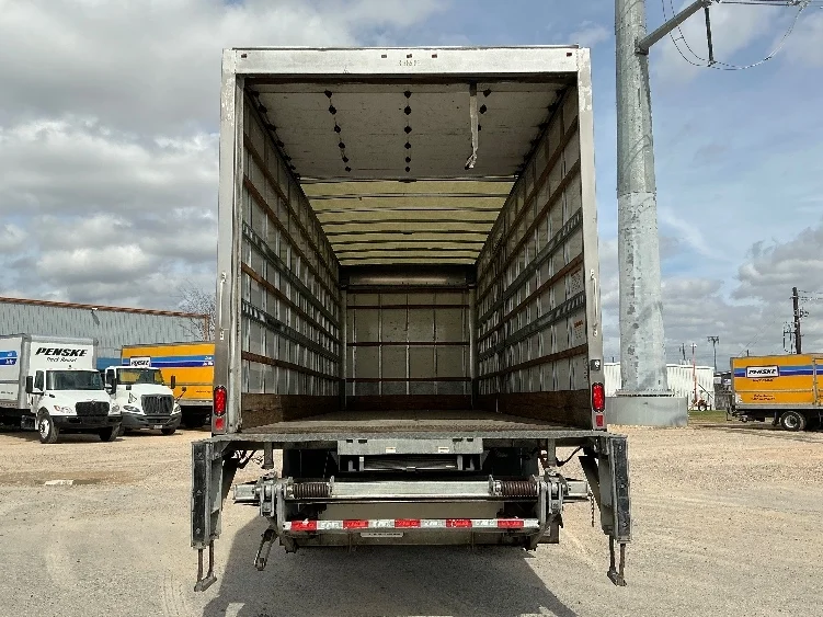 2022 International MV - image 8