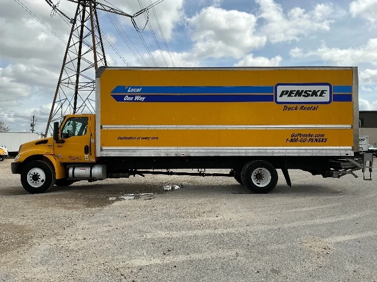 2022 International MV - image 4