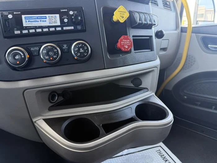 2023 Peterbilt 579 — photo 7