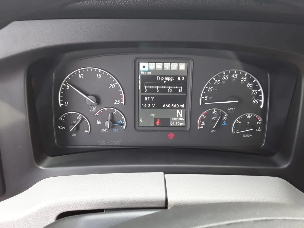 2020 Freightliner Cascadia in Allentown, PA — photo 10