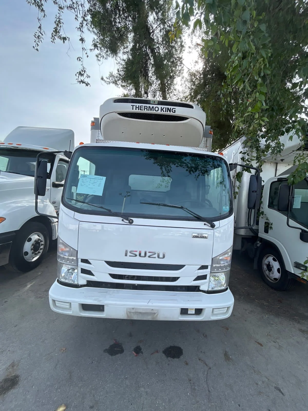 2018 Isuzu NRR - image 2