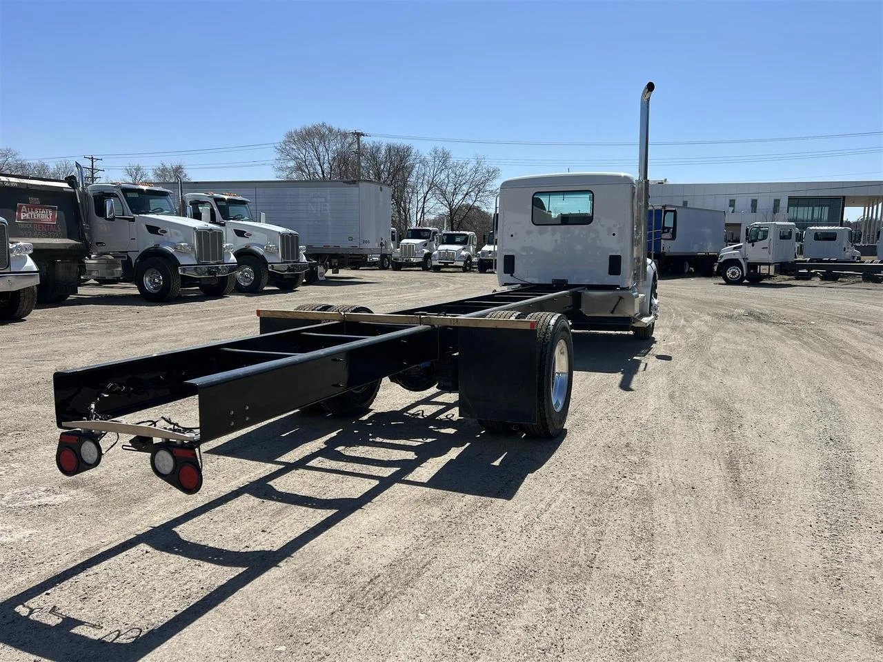 2026 Peterbilt 536 in South St. Paul, MN — photo 3