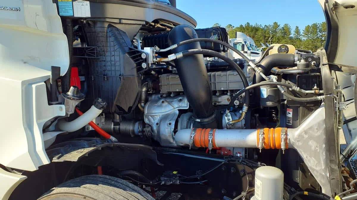 2019 Freightliner Cascadia in Birmingham, AL — photo 7
