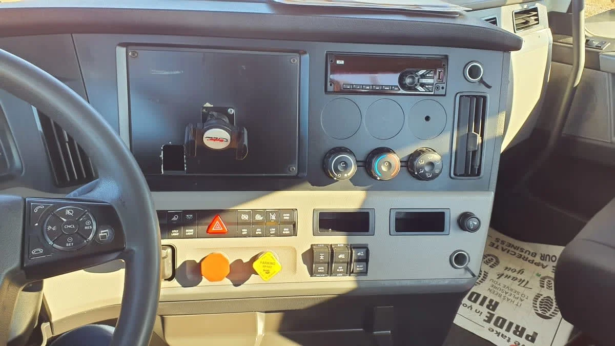 2019 Freightliner Cascadia in Birmingham, AL — photo 13